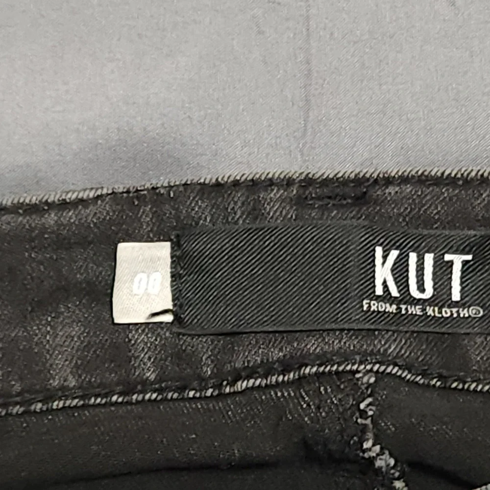 KUT from the Kloth Reese‎ Jeans Women's 00 26x26.5 Mid Rise Button Fly Raw Hem